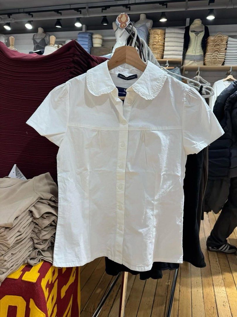 Brandy Melville Teagan Top - White (Category: Blouses) located in Manila. Submitted by jenniebee (Listing ID 1471053376, Image 1). Description: - Brandy Melville Teagan Top in White - RFS: not my style anymore.