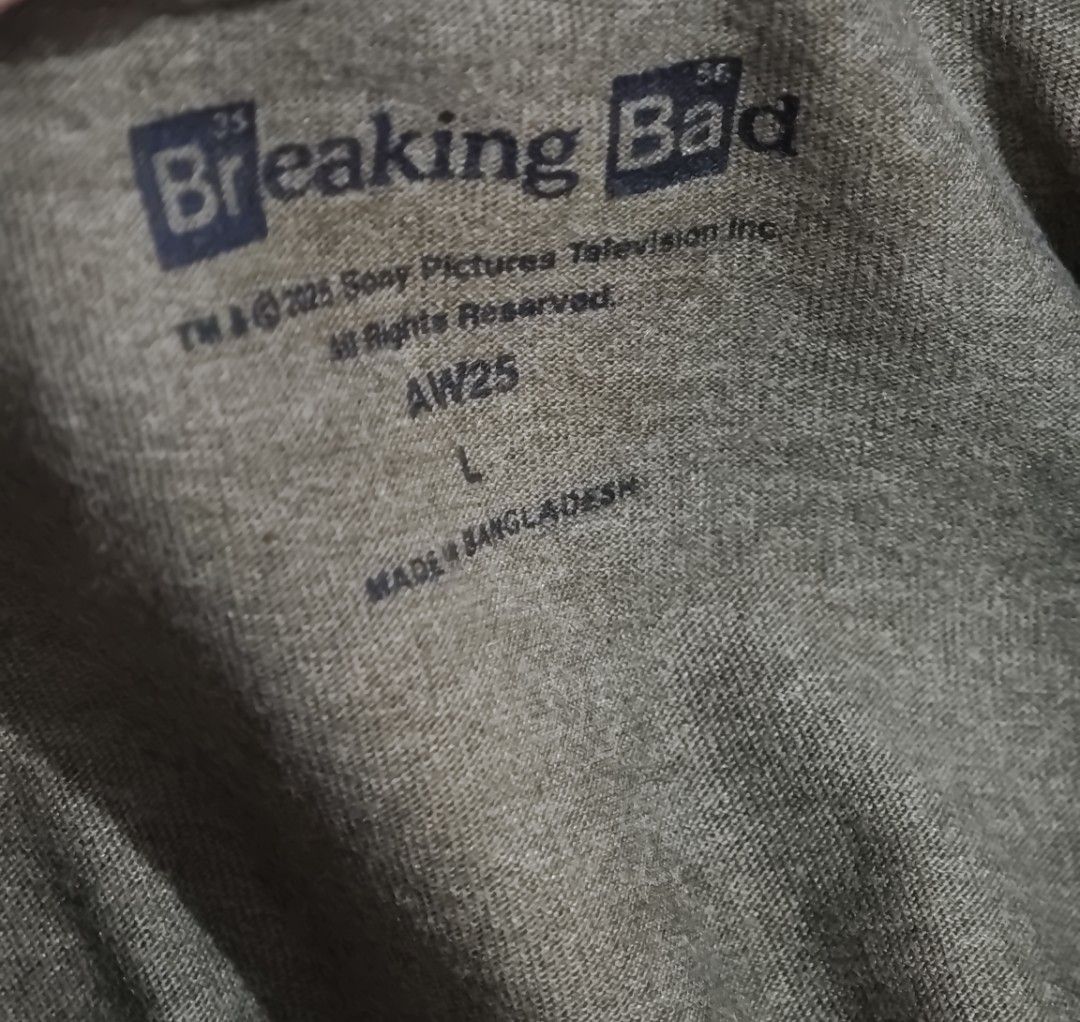 Breaking Bad / One Piece (Category: Tshirts & Polo Shirts ) located in Mariveles. Submitted by hl.reyrfinds (Listing ID 1471082723, Image 2). Description: 250 Breaking Bad - XL W23, L28 in 350 One Piece Wanted - XL-2XL W25, L28 in (with minimal mending sa likod).