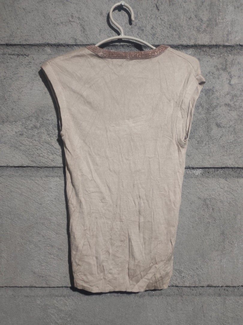 Brunello cucinelli (Category: Luxury Apparel) located in Legazpi City. Submitted by jaycie.thrift23 (Listing ID 1471045762, Image 2). Description: Brunello cucinelli excellent to as new condition small on tag fit 15 to 18 stretch 23L.