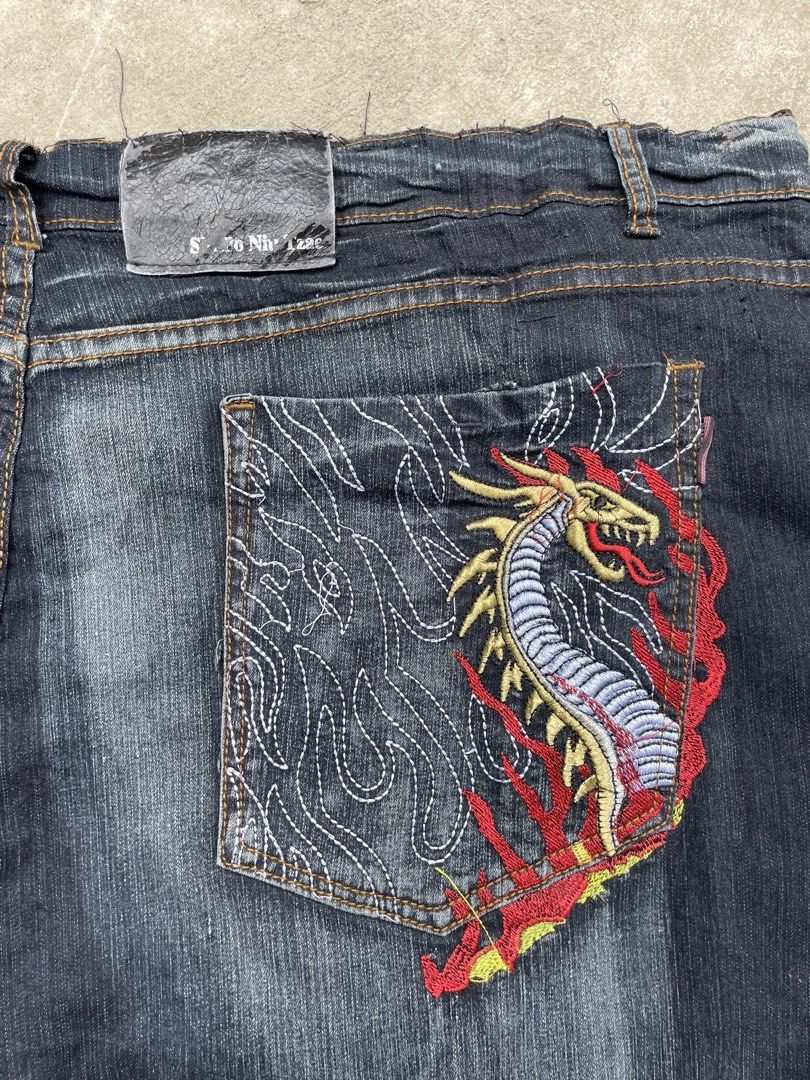 Buhma short 🐉 🔥 (Category: Shorts) located in Roxas City. Submitted by patch_archive (Listing ID 1471069684, Image 3). Description: Buhma short 🐉 🔥 📏 ACTUAL DIMENSION USING INCHES 👖 WAIST : 46 👖 LENGTH : 25 👖 HEM : 13 👖 FLAWS : NONE 🏷️ PRICE : 500 PHP + SF * MESSAGE ME IF YOU HAVE ANY OTHER QUESTION ABOUT SIZING . 🚚 Local shipping fee ( 70-85 Php) ✈️ International Shipping fee cost “DM” 💳 Mode of payment ( Gcash, PayPal, Pay Maya , Ba