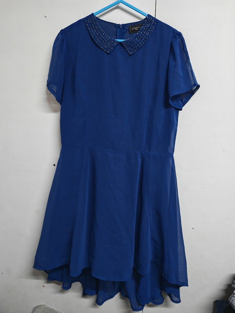 Large Bundle 15pcs - Uniqlo / Apple & Eve / Folded & Hung / Others (Category: Dresses) located in Pasig City. Submitted by she_declutters_ph (Listing ID 1470996394, Image 1). Description: Selling as a bundle. Everything was purchases brand new, and max of use is around 5x, except for the dresses na upto 2x ko lang nagamit. RFS: Di na po kasya. Carousell only allow 10 photos. But this bundle includes more clothes (tops, bottoms, dresses and others