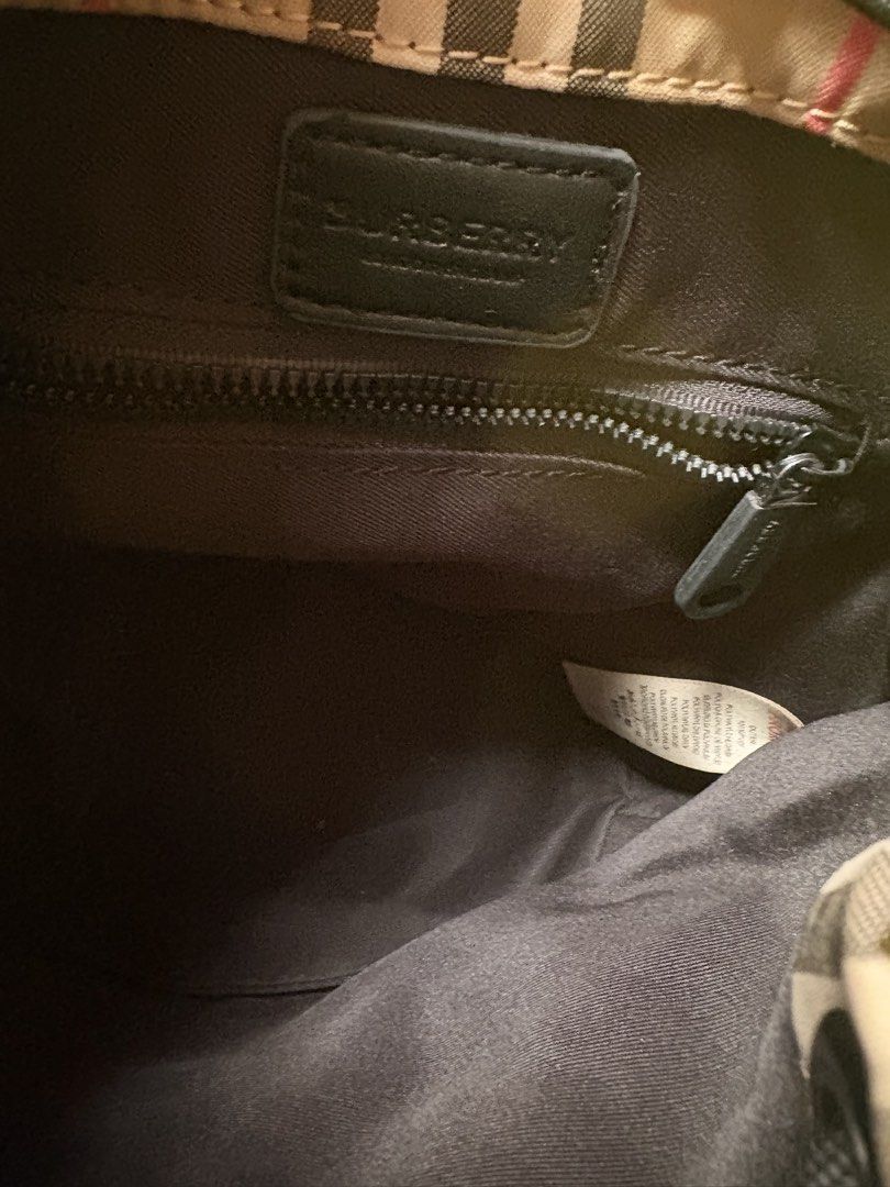 Burberry (Category: Luxury Bags & Wallets) located in Cainta. Submitted by 3rd_street.onlineshop (Listing ID 1471082566, Image 3). Description: Sf not included Payment first .