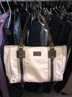 (Category: ) located in . Submitted by thriftwithria (Listing ID 1470964499, Image 1). Description: .