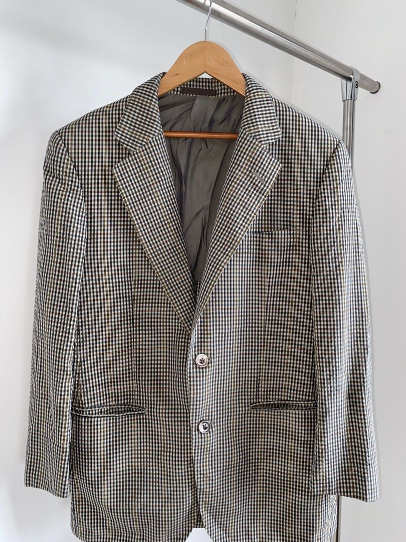 ‘Burberry London Blazer Jacket’ (Category: Coats, Jackets and Outerwear) located in Calamba. Submitted by dreality. (Listing ID 1471056202, Image 3). Description: ‘Burberry London Blazer Jacket’ Width: 20 | Length: 28 Best Fittings: Medium - Large ・ Like new condition! ・ Color rate: 10/10 ・ Flaw: NONE! 🔖 ON SALE: ₱550 ONLY!.