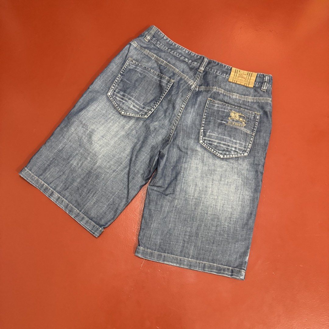 BURBERRY MAONG SHORTS (JORTS) (Category: Babies & Kids Fashion) located in Pasig City. Submitted by buzzthrifty (Listing ID 1471004204, Image 1). Description: SIZE 34-35WAIST 22"LENGTH EXCELLENT CONDITION .