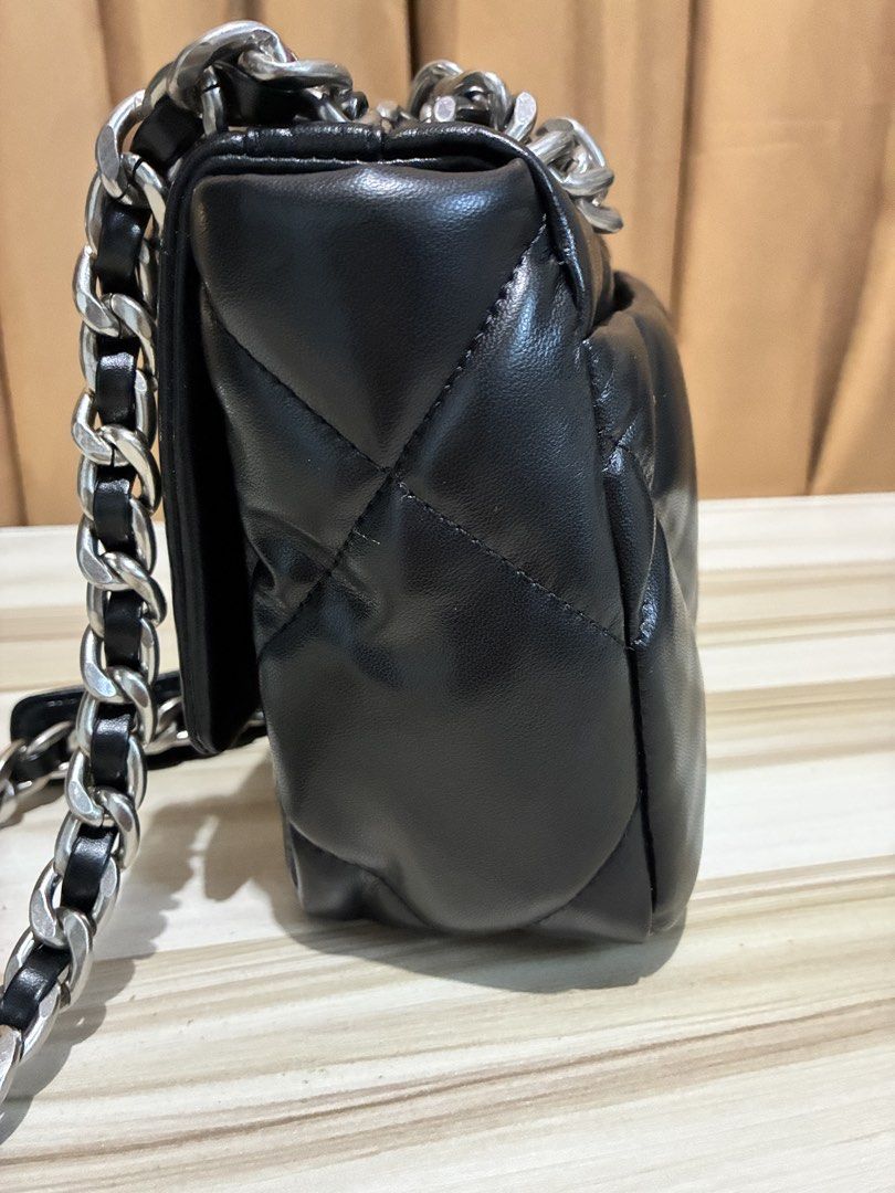 C19 3tone silver gold (Category: Luxury Bags & Wallets) located in Manila. Submitted by finders_keepers651 (Listing ID 1471103901, Image 3). Description: .