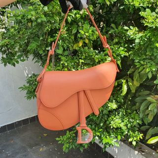 (Category: ) located in . Submitted by luxuryvintage (Listing ID 1471019216, Image 1). Description: .