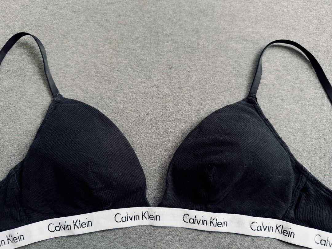 Calvin Klein bralette padded M 34C/36B (Category: Undergarments & Loungewear) located in Llanera. Submitted by expresclothing (Listing ID 1471062953, Image 2). Description: .