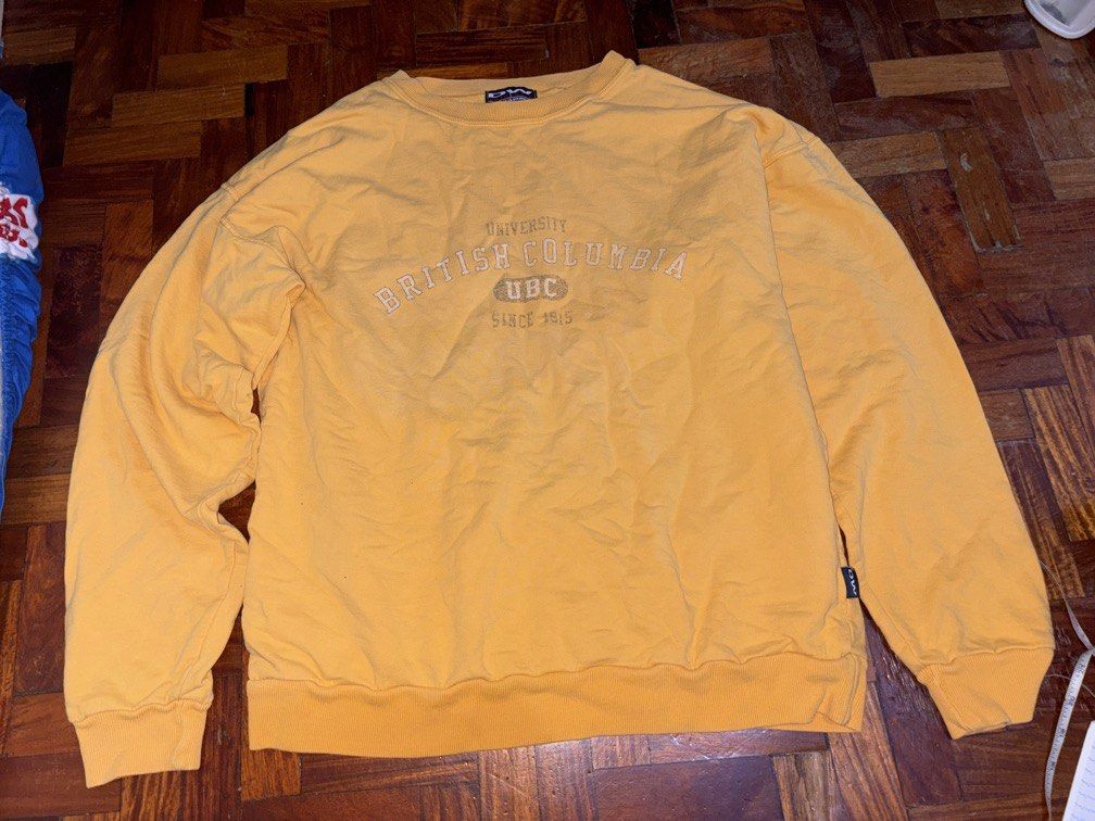 Canadian sweater british columbia small (Category: Coats, Jackets and Outerwear) located in Manila. Submitted by vintageaccessories (Listing ID 1470972075, Image 2). Description: 21x25.