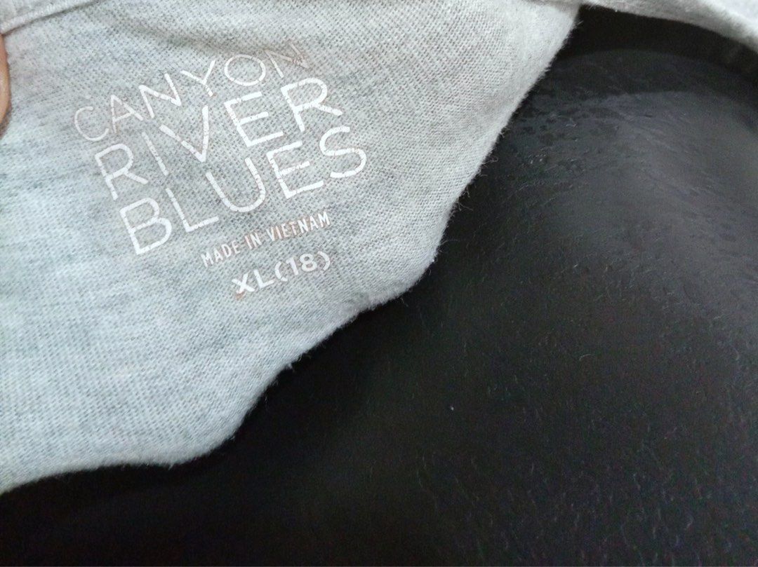 Canyon River Blues Grey Top XL (Category: Tshirts & Polo Shirts ) located in Quezon City. Submitted by charitoo369 (Listing ID 1471118020, Image 3). Description: - Brand: Canyon River Blues - Size: XL - Color: Grey - Material/Origin: Made in Vietnam - Design: Long sleeves, scoop neckline, and a cute sequin-detailed front pocket - Style: Casual everyday wear, super easy to match with your favorite jeans or skirts - Imported small size sya kaya kah
