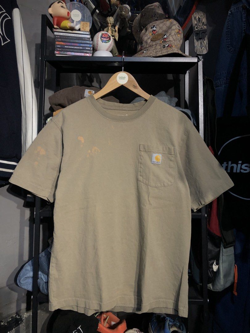 CARHARTT K87 WORKWEAR POCKET TEE (BRWN) (Category: Tshirts & Polo Shirts ) located in San Pablo. Submitted by genesisllo24149 (Listing ID 1471010254, Image 2). Description: CARHARTT K87 WORKWEAR POCKET TEE (BRWN) LENGTH -> 28 WIDTH -> 22 ISSUE -> BLEACH STAIN CONDITION -> GOOD DM TO PURCHASE 📥 DISCLAIMER: - Please manage your expectations, posted items are preloved, used & thrifted -Actual color may vary due to lighting -Flaker will be posted.