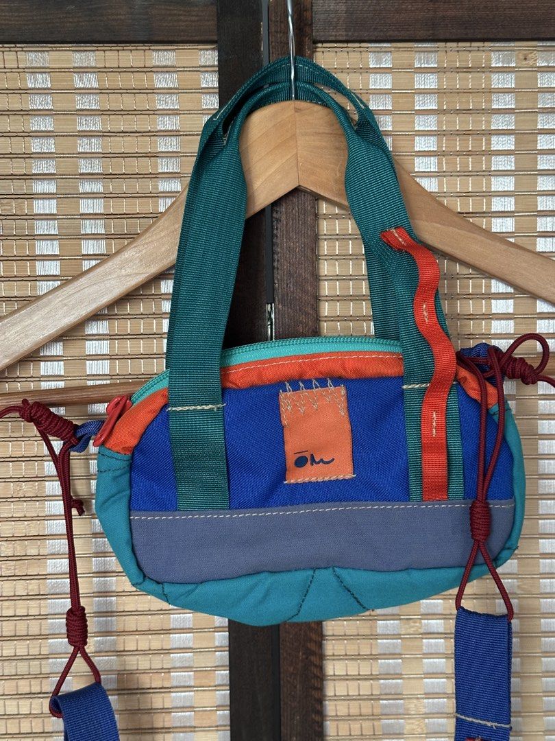 Carry Om Kunti in Modpop (Category: Cross-body Bags) located in Davao. Submitted by 360_bratz (Listing ID 1471011967, Image 1). Description: Carry Om Kunti in Modpop RFS: Not my style anymore.