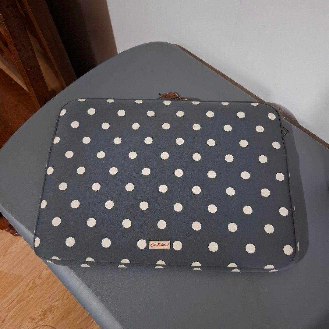 Cath Kidston Laptop Sleeve (Free SF) (Category: Laptop Bags & Sleeves) located in Baguio. Submitted by bycharmaebuys (Listing ID 1471014529, Image 2). Description: Laptop Sleeve, Ideally for up to 15-inch Laptop Brand: Cath Kidston Guaranteed Authentic💯 PRICE: 700.00, LP, Gcash now: 650.00 ‼️FREE SHIPPING NATIONWIDE‼️ First to pay basis Large Size, Double Zip, Laptop Sleeve Dimension: 15.5 in by 11 in Polka Dot Design Dark gray color with brass 