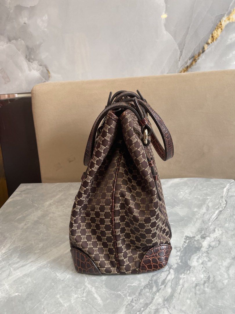 celine macadam tote bag (Category: Luxury Bags & Wallets) located in Quezon City. Submitted by brandmanila (Listing ID 1470957691, Image 2). Description: celine macadam tote inclusion card dustbag Entrupy certificate.