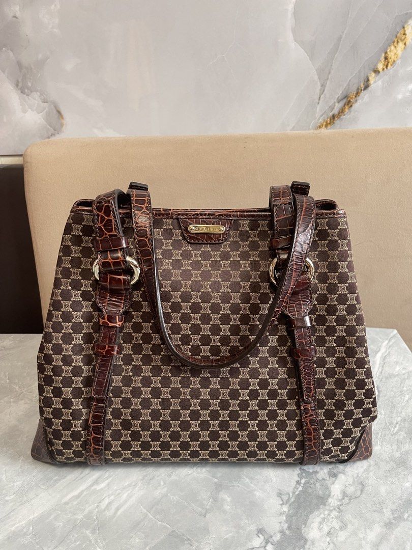 celine macadam tote bag (Category: Luxury Bags & Wallets) located in Quezon City. Submitted by brandmanila (Listing ID 1470957691, Image 1). Description: celine macadam tote inclusion card dustbag Entrupy certificate.