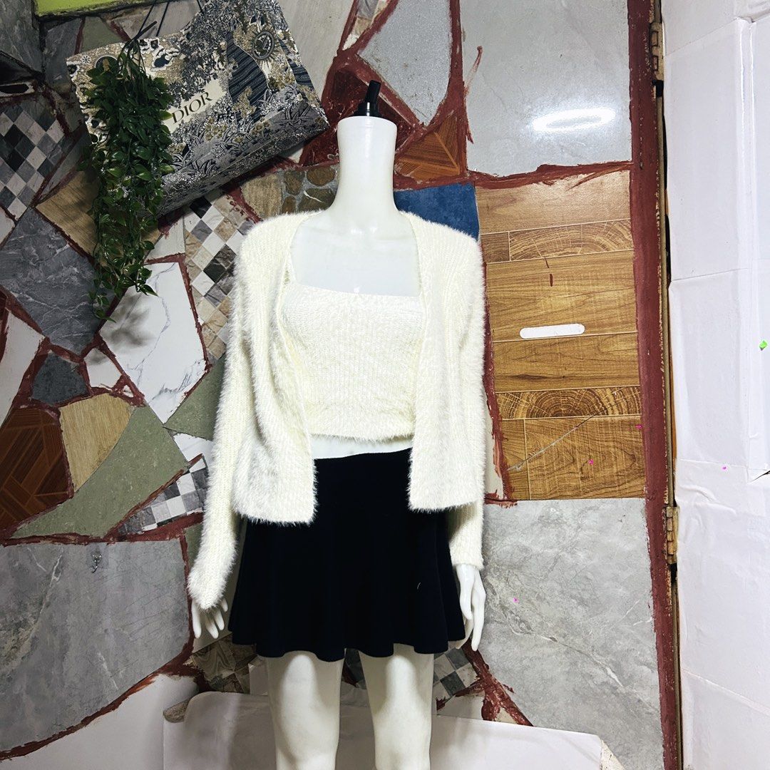 Celine set cardigan & top (Category: Luxury Apparel) located in Baguio. Submitted by kckc_luxury (Listing ID 1471093972, Image 1). Description: 🌸 TINY PINK SPOTS ARE LENS DAMAGE, NOT CLOTH STAINS ————————— ❗️KINDLY READ BEFORE MAKING AN OFFER❗️ LISTING DETAILS size:Small width x length (inches):(cardigan 20x20) (top 15x19) condition: EXCELLENT --- MOP: Gcash / BPI MOD: J&T / JRS LOCATION: Baguio City --- NOTE: • Manage your expectations • Photos