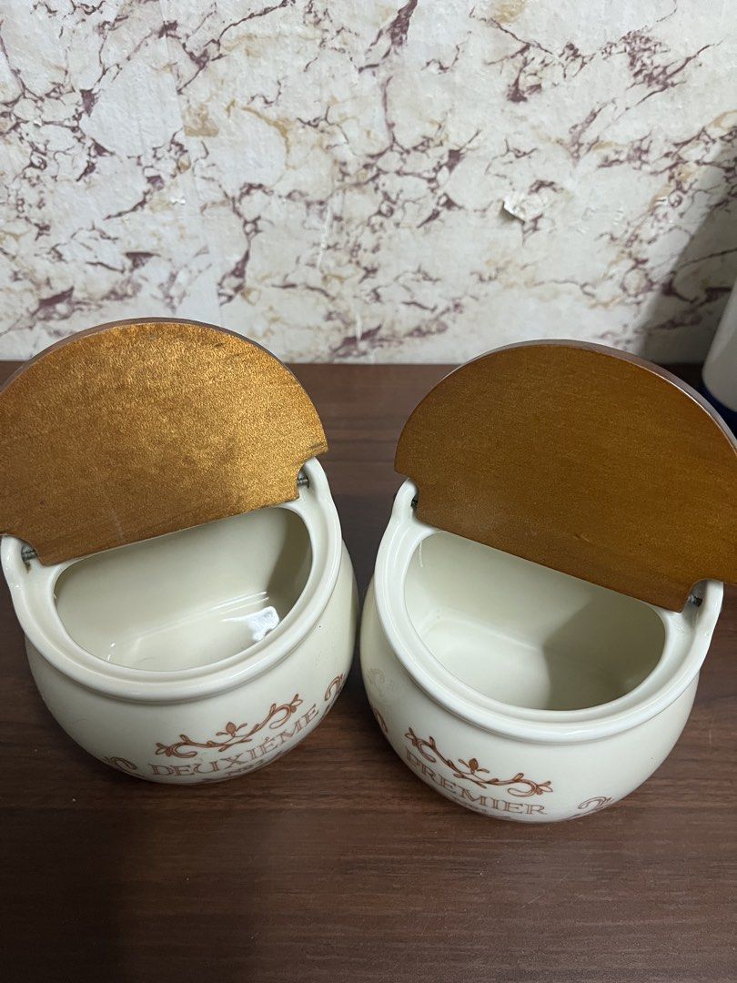 ceramic kitchen canisters with wooden lids (Category: Vases & Decorative Bowls) located in Manila. Submitted by kayerrr.gem (Listing ID 1471040115, Image 2). Description: .