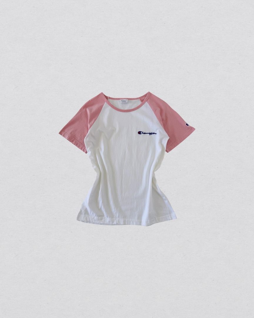 Champion Raglan y2k shirt (Category: Shirts) located in Cabanatuan. Submitted by argarments.ph (Listing ID 1470936978, Image 1). Description: Tagged: Small on tag Width 17" | Length 25" Condition: Great condition Issue(s): Small dirt stain (washable).