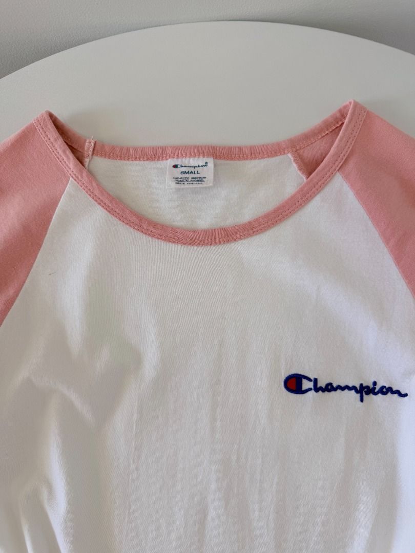 Champion Raglan y2k shirt (Category: Shirts) located in Cabanatuan. Submitted by argarments.ph (Listing ID 1470936978, Image 2). Description: Tagged: Small on tag Width 17" | Length 25" Condition: Great condition Issue(s): Small dirt stain (washable).
