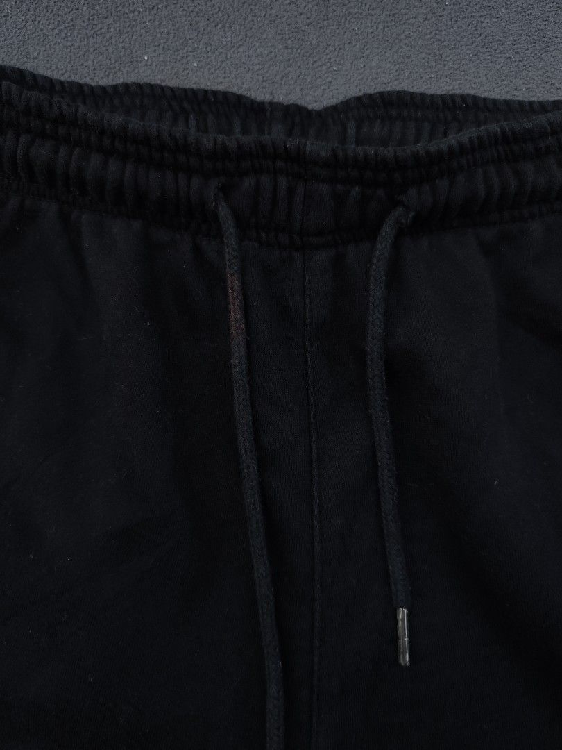 Champion Script Jogger (Category: Joggers) located in Bulacan. Submitted by emilj23 (Listing ID 1470973456, Image 3). Description: Champion Script Jogger Size Xl on tag L 41.5 W 32-38 Leg Hole 5 Condition 9.5/10 Color rate 9.5/10 Issue Minimal print Stain.