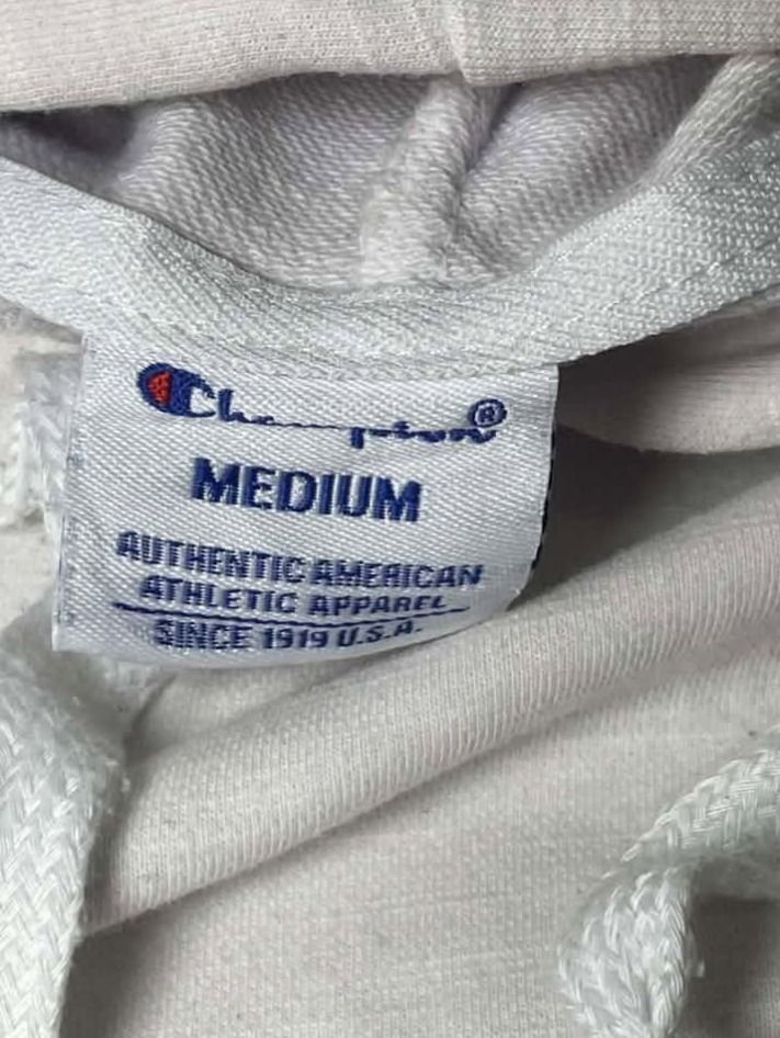champion white hoodie (Category: Hoodies) located in Paranaque City. Submitted by thrift_in_the_hoods (Listing ID 1471112812, Image 2). Description: dimes: 22x24 issue: none / needs wash.