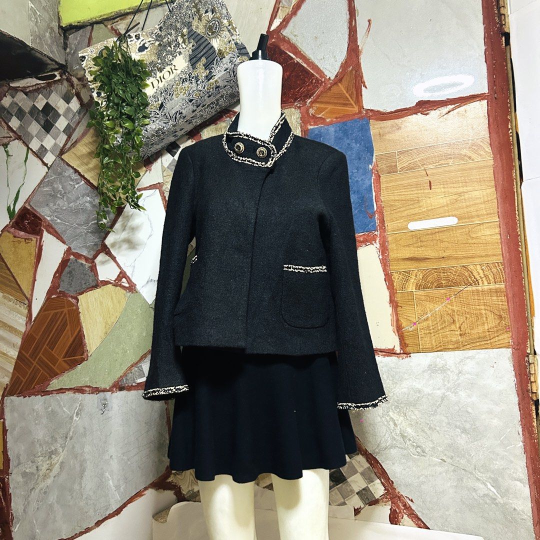 Chanel tweed black (Category: Luxury Apparel) located in Baguio. Submitted by kckc_luxury (Listing ID 1471095930, Image 1). Description: 🌸 TINY PINK SPOTS ARE LENS DAMAGE, NOT CLOTH STAINS ————————— ❗️KINDLY READ BEFORE MAKING AN OFFER❗️ LISTING DETAILS size:S-M width x length (inches):19x21 condition: Good condition --- MOP: Gcash / BPI MOD: J&T / JRS LOCATION: Baguio City --- NOTE: • Manage your expectations • Photos did not go under any edit 