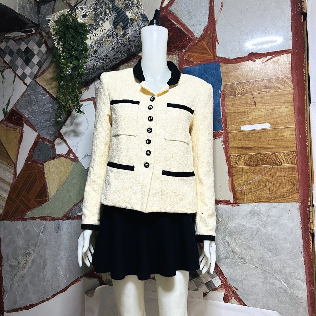 Chanel tweed jacket (Category: Luxury Apparel) located in Baguio. Submitted by kckc_luxury (Listing ID 1471095750, Image 1). Description: 🌸 TINY PINK SPOTS ARE LENS DAMAGE, NOT CLOTH STAINS ————————— ❗️KINDLY READ BEFORE MAKING AN OFFER❗️ LISTING DETAILS size:M width x length (inches):20x22 condition: Good condition / missing two buttons on sleeves --- MOP: Gcash / BPI MOD: J&T / JRS LOCATION: Baguio City --- NOTE: • Manage your expectations • P
