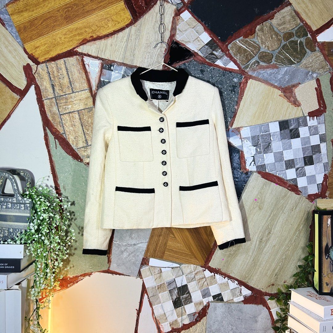 Chanel tweed jacket (Category: Luxury Apparel) located in Baguio. Submitted by kckc_luxury (Listing ID 1471095750, Image 2). Description: 🌸 TINY PINK SPOTS ARE LENS DAMAGE, NOT CLOTH STAINS ————————— ❗️KINDLY READ BEFORE MAKING AN OFFER❗️ LISTING DETAILS size:M width x length (inches):20x22 condition: Good condition / missing two buttons on sleeves --- MOP: Gcash / BPI MOD: J&T / JRS LOCATION: Baguio City --- NOTE: • Manage your expectations • P