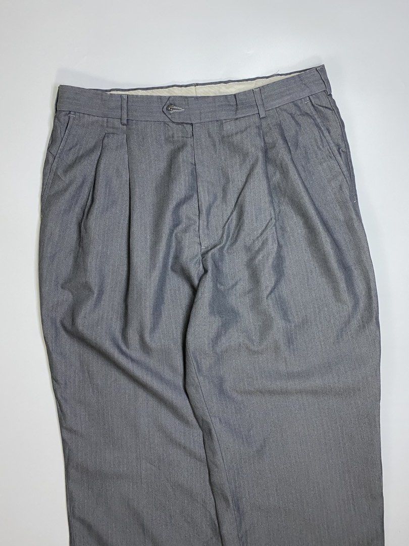 Chaps Ralph Lauren HBT Pleated Trouser (Category: Trousers) located in Bago City. Submitted by johnpaul_gidlayan (Listing ID 1470970716, Image 2). Description: Chaps Ralph Lauren HBT Pleated Trouser Item Details Size: 33 Lenght: 41 Leg Opening: 9 Rise: 12.7 Condition: Excellent condition (needwash) Color Rate: 9.5/10 Flaws: Sign of usage and front button (Item color vary due to lighting) — Price: 850+sf.