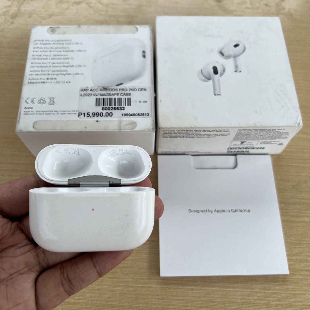 Charging Case Airpods Pro 2 Original (USB-C) (Category: Earphones) located in Cebu City. Submitted by luckyyfindss (Listing ID 1471035944, Image 1). Description: Charging Case Airpods Pro 2 Original (USB-C) I offer replacements to those missing or lost either left, right, and charging case Airpods this is the best for you 💯 - Still in good condition - With replacement box - A2968 Model Number - All features are working - Compatible also with Lig