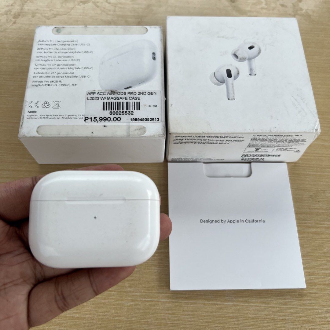 Charging Case Airpods Pro 2 Original (USB-C) (Category: Earphones) located in Cebu City. Submitted by luckyyfindss (Listing ID 1471035944, Image 2). Description: Charging Case Airpods Pro 2 Original (USB-C) I offer replacements to those missing or lost either left, right, and charging case Airpods this is the best for you 💯 - Still in good condition - With replacement box - A2968 Model Number - All features are working - Compatible also with Lig