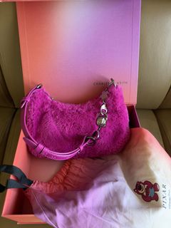 (Category: ) located in . Submitted by aliii93 (Listing ID 1470993436, Image 1). Description: .