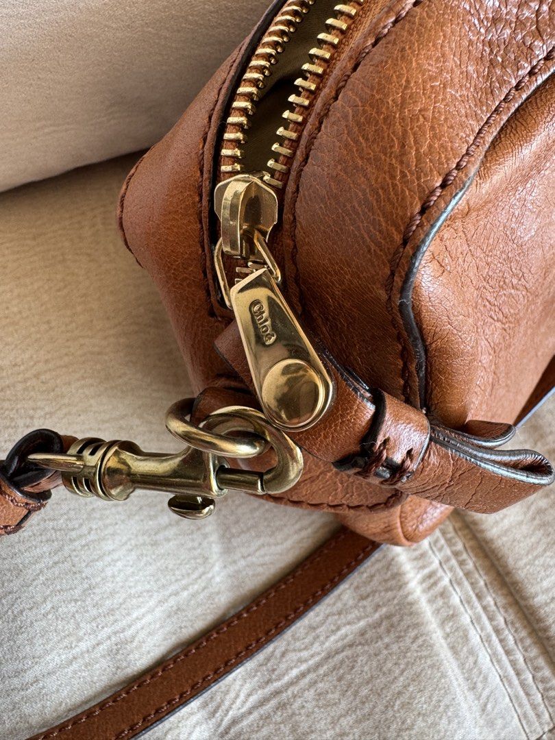 Chloe crossbody camera bag (Category: Luxury Bags & Wallets) located in Manila. Submitted by shoppers780 (Listing ID 1470985821, Image 3). Description: Authentic Chloe crossbody camera bag No inclusion .