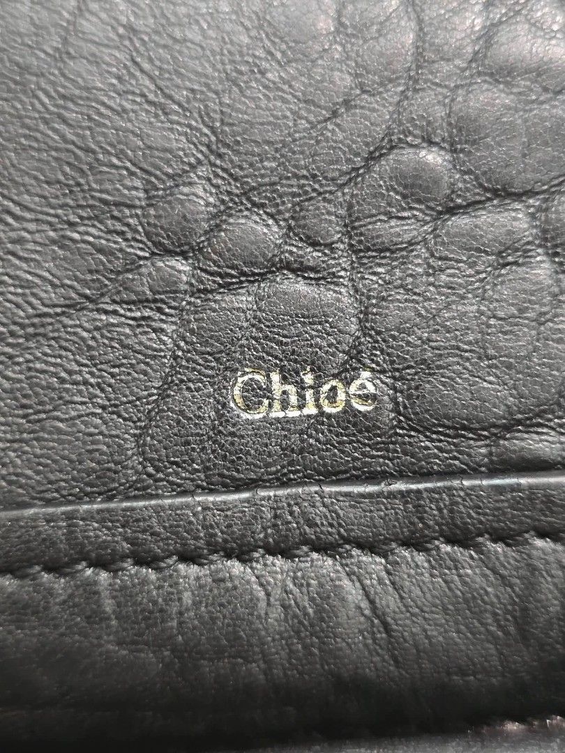Chloe Paraty Bag Authentic💯💯📌 Unisex (Category: Shoulder Bags) located in Davao. Submitted by SecondhandItems97 (Listing ID 1471009352, Image 3). Description: Large size Includes generic dustbag.