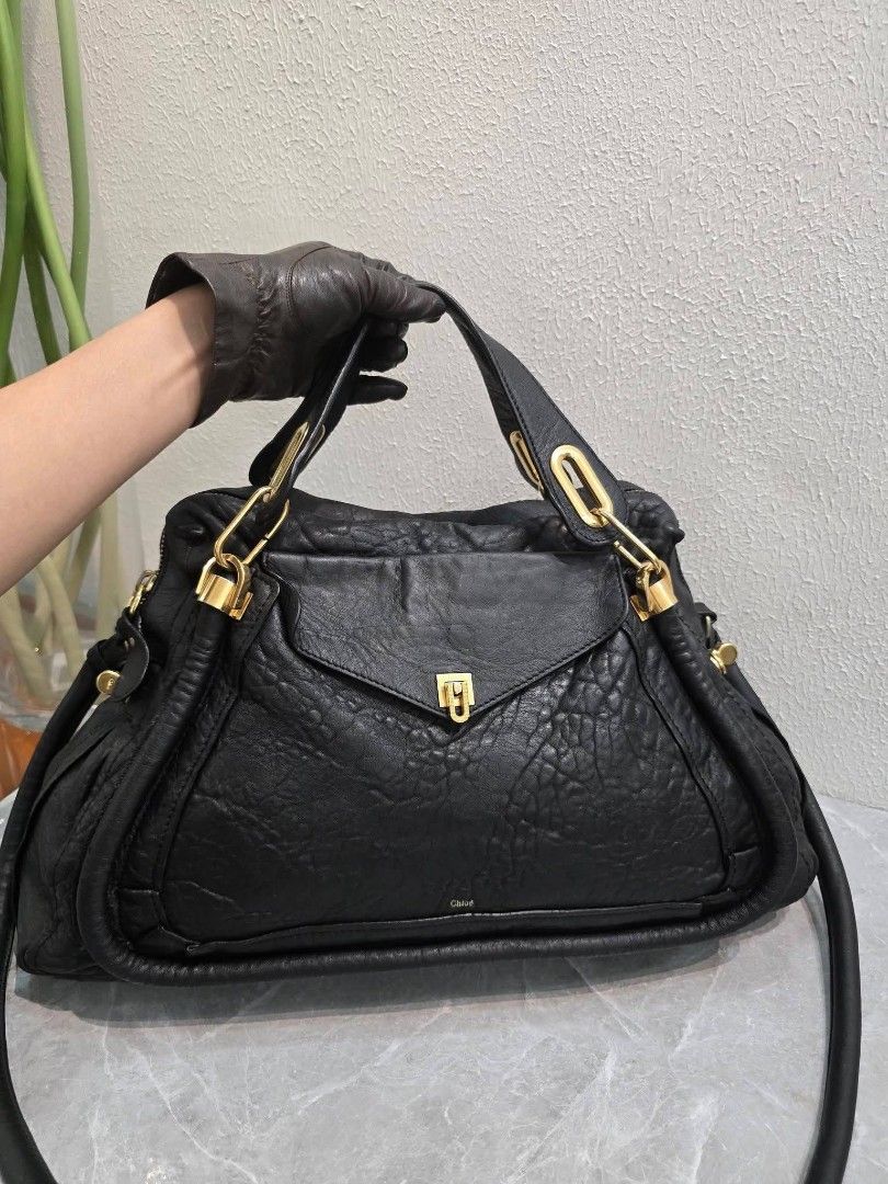 Chloe Paraty Bag Authentic💯💯📌 Unisex (Category: Shoulder Bags) located in Davao. Submitted by SecondhandItems97 (Listing ID 1471009352, Image 2). Description: Large size Includes generic dustbag.