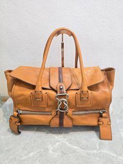 (Category: ) located in . Submitted by SecondhandItems97 (Listing ID 1471005118, Image 1). Description: .
