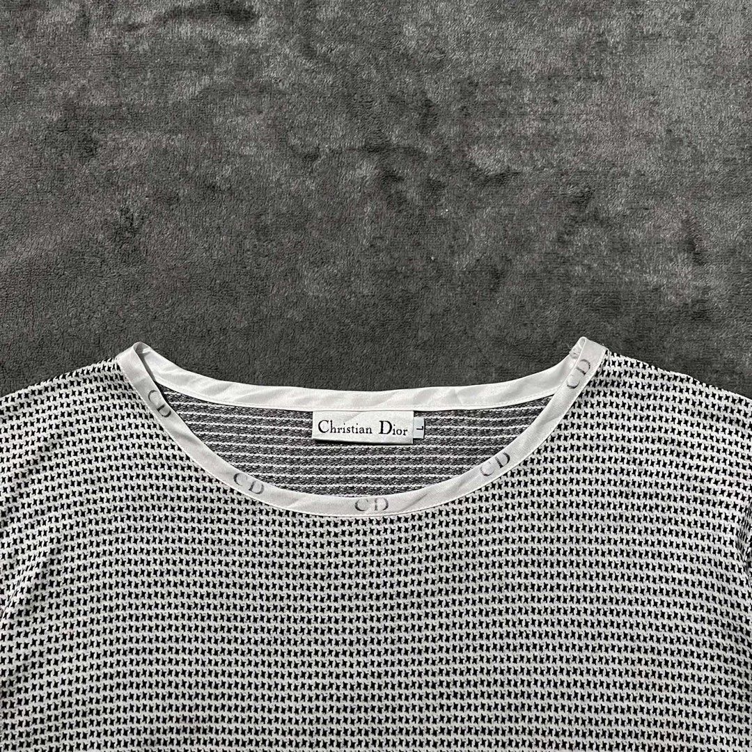 Christian Dior 2000’s CD Trim Houdstooth Top (Category: Shirts) located in Cagayan de Oro. Submitted by montresor.ph (Listing ID 1470978350, Image 2). Description: Condition: Excellent Width: 19 Length: 22 Color rate: 9.5/10 Price: 2,000 .