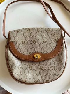 (Category: ) located in . Submitted by luxbag_phhh (Listing ID 1470997517, Image 1). Description: .
