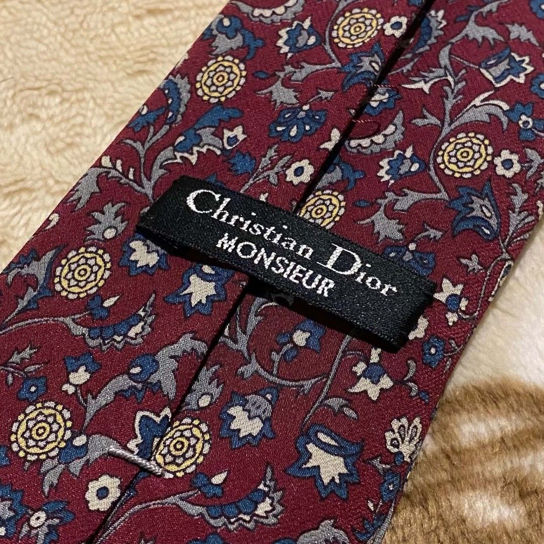 Christian Dior Necktie (Category: Ties) located in Manila. Submitted by bidgeyow20688 (Listing ID 1471089464, Image 3). Description: good condition issue mot hole parañaque loc jnt or lalamove.