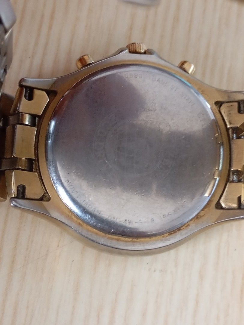 Citizen (Category: Women's Watches) located in Las Pinas. Submitted by quick_deals_great_finds2 (Listing ID 1471081243, Image 3). Description: Original good working condition Time function working Chrono no function 38mm fits wrist 6.8 inches.