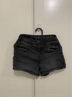 (Category: ) located in . Submitted by lovedbyri (Listing ID 1471017698, Image 1). Description: .