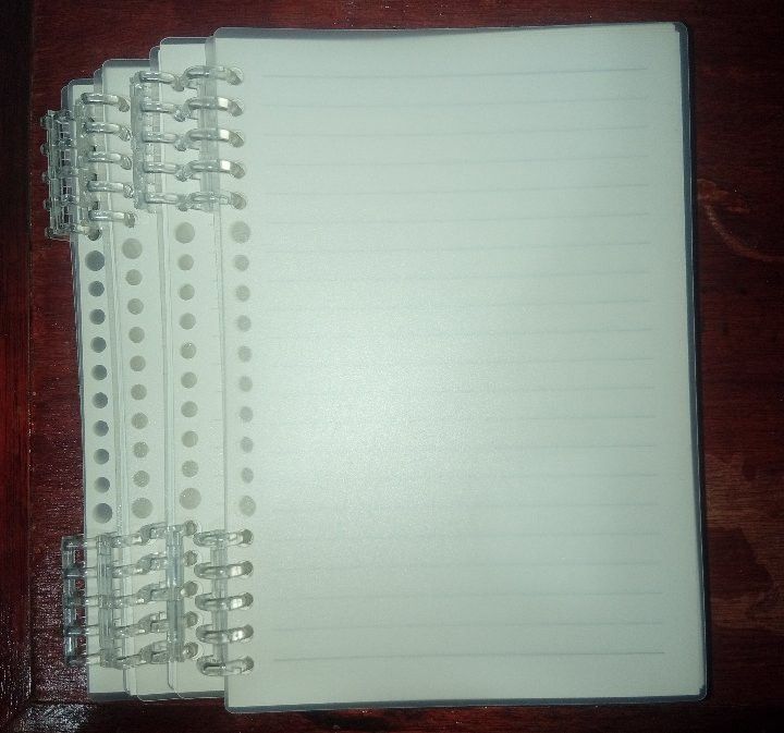 Clear Binder Notebooks (Category: Stationery & School Supplies) located in Quezon City. Submitted by wonzdumpling17 (Listing ID 1470983234, Image 1). Description: ʚଓ 60 pages each binder ʚଓ Dop: 3 days ʚଓ Mop: Gcash ʚଓ Mod: J&T/Lalamove/Meet-up ʚଓ Loc: Fairview, QC.