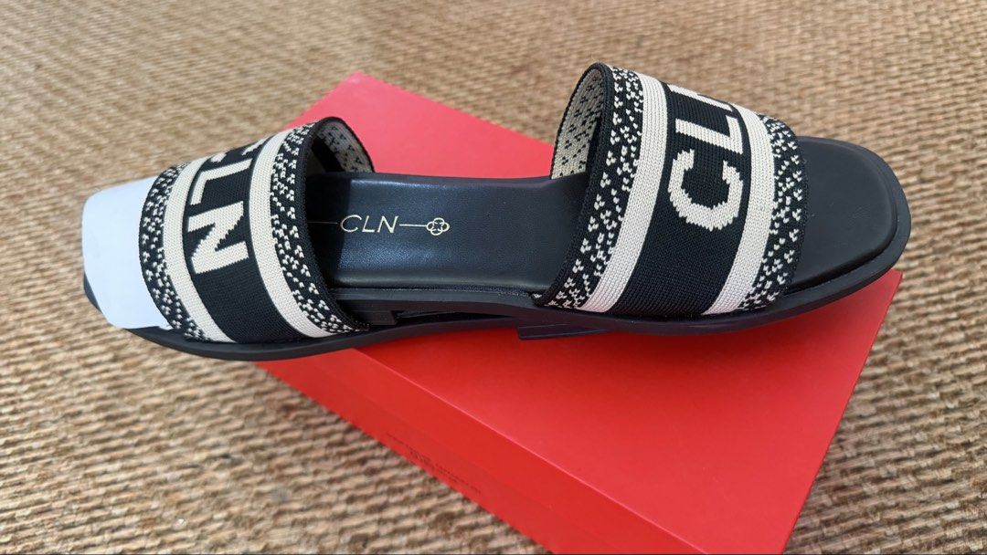 Cln flats sandals (Category: Flats & Sandals) located in Taguig. Submitted by meandmymatchaagainsttheworld (Listing ID 1470979017, Image 3). Description: With receipt.