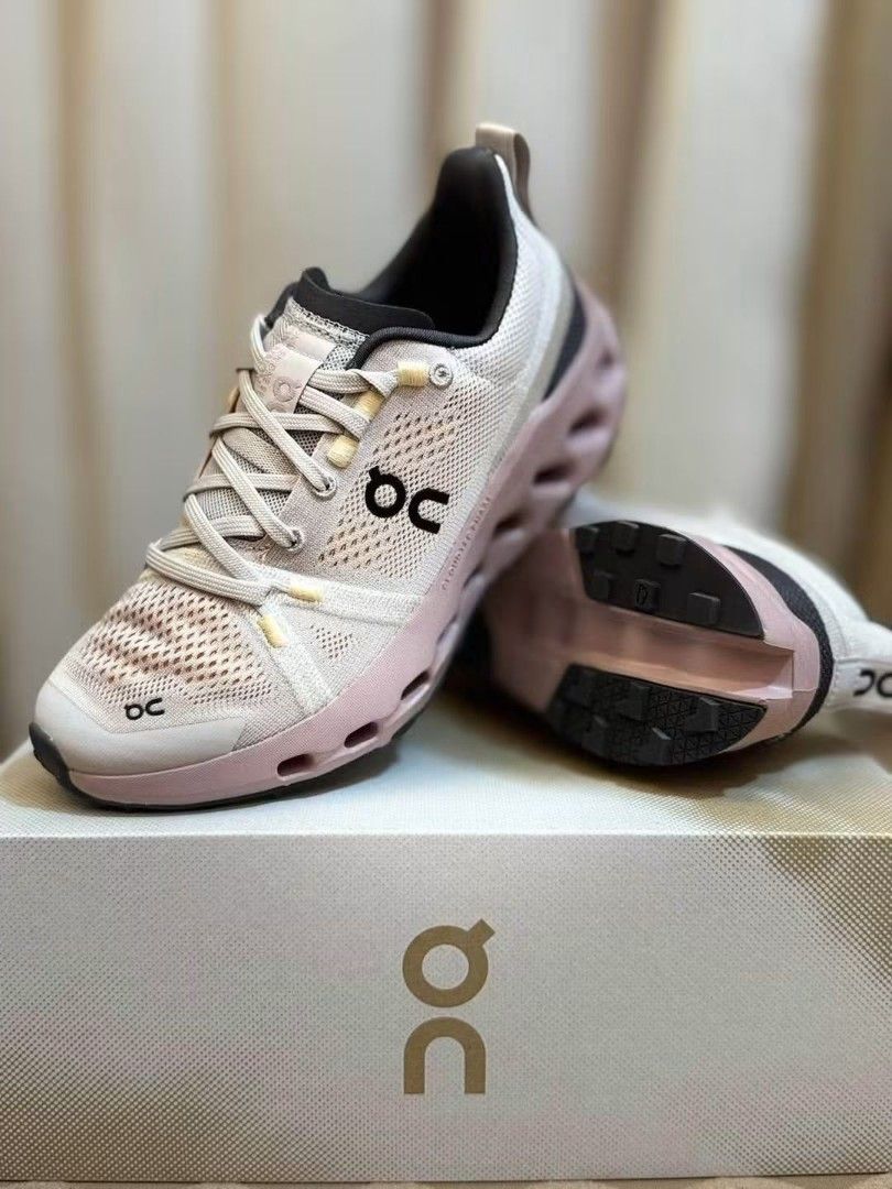 Cloudsurfee Trail Silver/Mauve (Category: Sneakers) located in Quezon City. Submitted by barbosac (Listing ID 1470978981, Image 3). Description: Sale❗️😍 1 na lang per size available Mine 🫶🏿🫶🏿🫶🏿 7.5, 8, 8.5, 9 Women's 6,200 + SF 100% original lalamove ready.