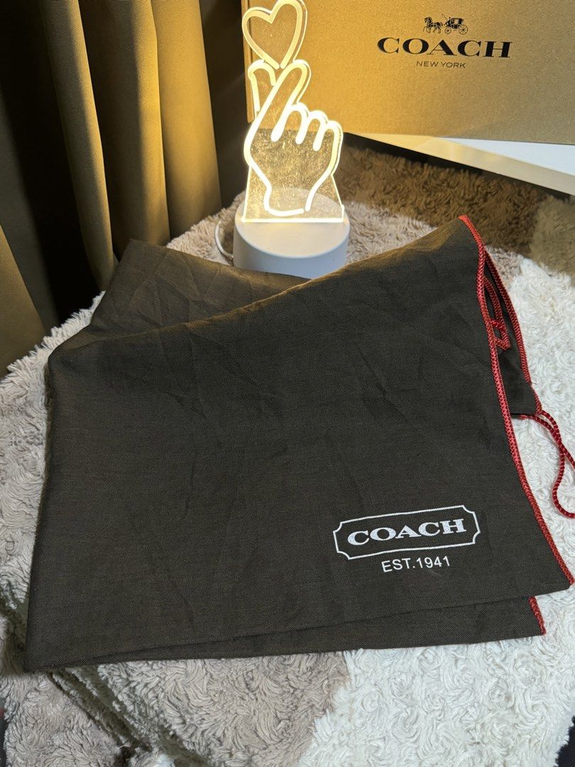 Coach Dustbags (Category: Luxury Bags & Wallets) located in Lagawe. Submitted by favorsnflavors69115 (Listing ID 1471014237, Image 1). Description: 350 each Take all 4pcs for 1,150 free sf.