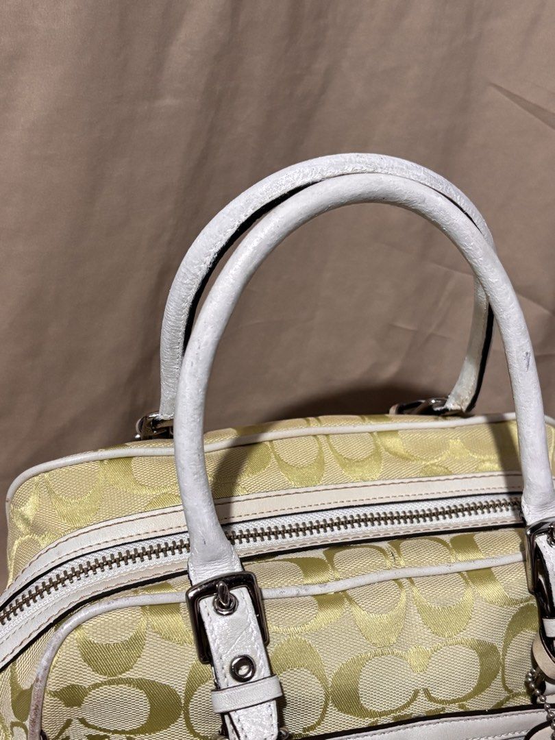 Coach hampton satchel in lime (rare) (Category: Shoulder Bags) located in Tagbilaran City. Submitted by gloriannecoach.1234 (Listing ID 1470971623, Image 3). Description: Excellent condition canvas and hardware Flaws: repainted strap pero maganda pagkagawa.