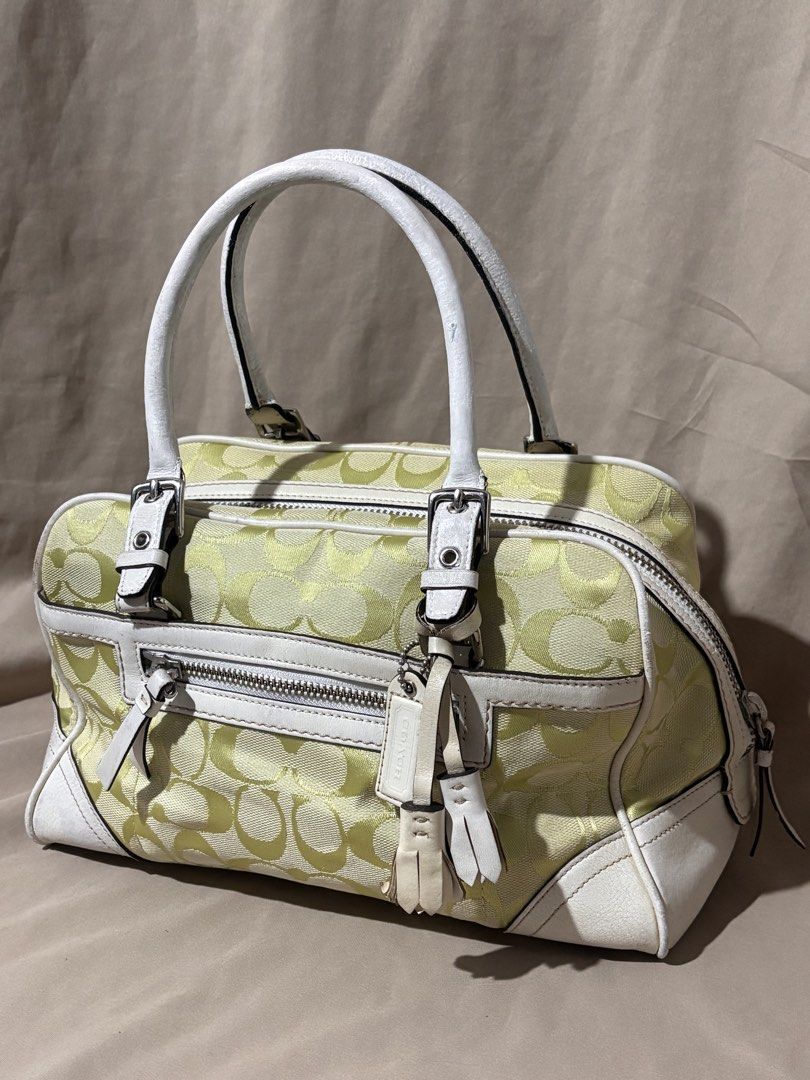Coach hampton satchel in lime (rare) (Category: Shoulder Bags) located in Tagbilaran City. Submitted by gloriannecoach.1234 (Listing ID 1470971623, Image 1). Description: Excellent condition canvas and hardware Flaws: repainted strap pero maganda pagkagawa.