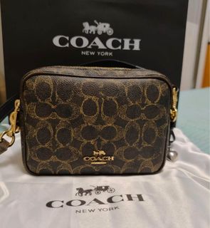 (Category: ) located in . Submitted by bagsandmanymanymore1 (Listing ID 1470955542, Image 1). Description: .