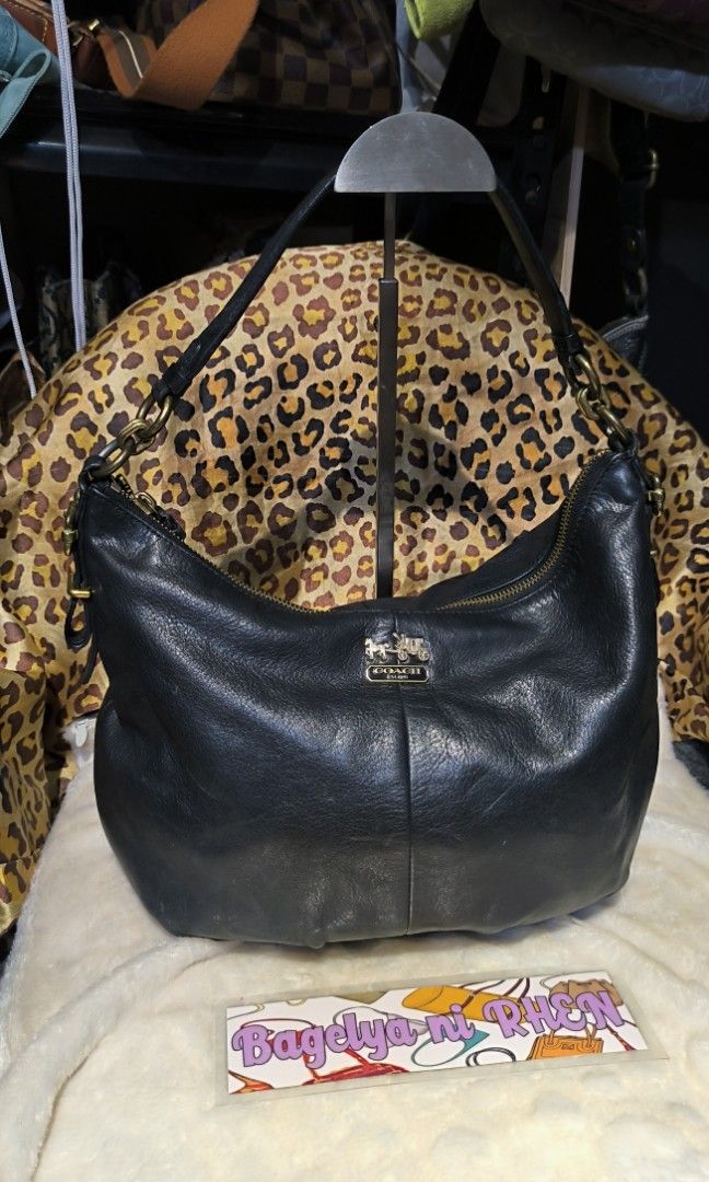 Coach Kili Bag (Category: Shoulder Bags) located in Quezon City. Submitted by 88bagelya_ni_rhen88 (Listing ID 1471095813, Image 1). Description: .