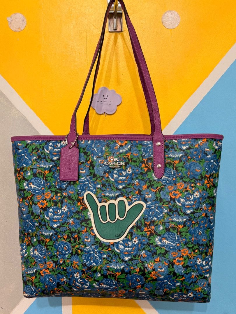 Coach Large Reversible (Category: Luxury Bags & Wallets) located in Cagayan de Oro. Submitted by rairaibags (Listing ID 1470936148, Image 3). Description: .